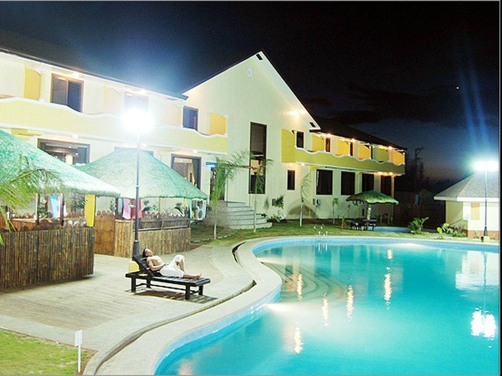 Phil Oasis Hotel & Resort Silang Екстериор снимка