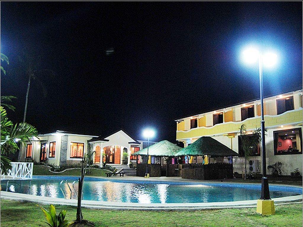 Phil Oasis Hotel & Resort Silang Екстериор снимка