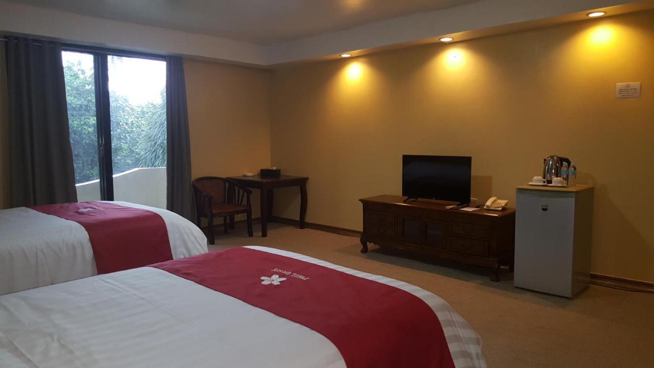 Phil Oasis Hotel & Resort Silang Екстериор снимка