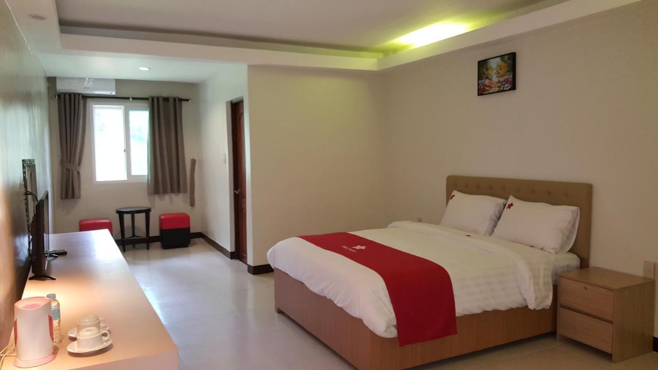 Phil Oasis Hotel & Resort Silang Екстериор снимка