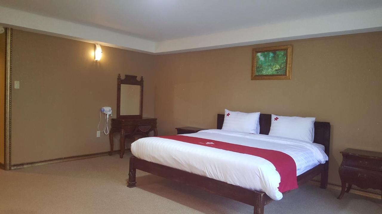 Phil Oasis Hotel & Resort Silang Екстериор снимка