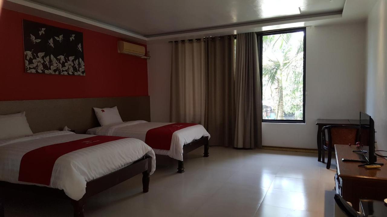 Phil Oasis Hotel & Resort Silang Екстериор снимка