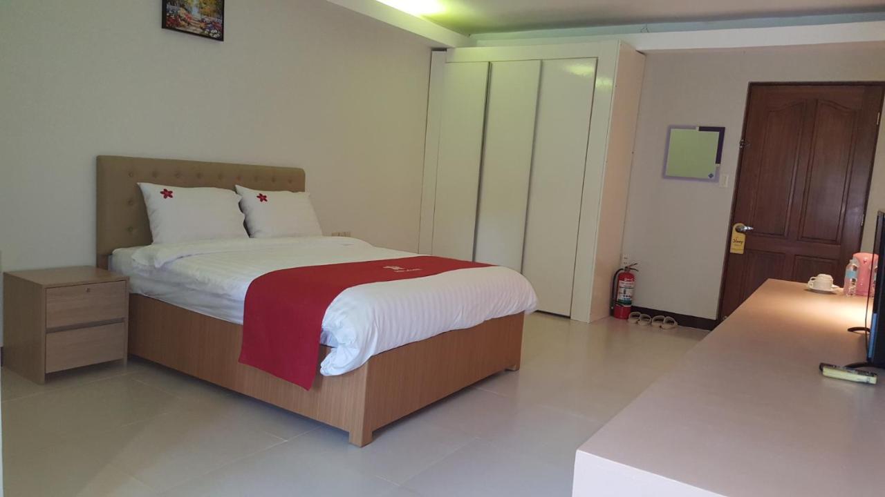 Phil Oasis Hotel & Resort Silang Екстериор снимка