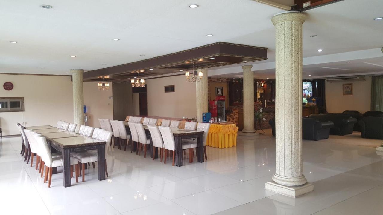Phil Oasis Hotel & Resort Silang Екстериор снимка